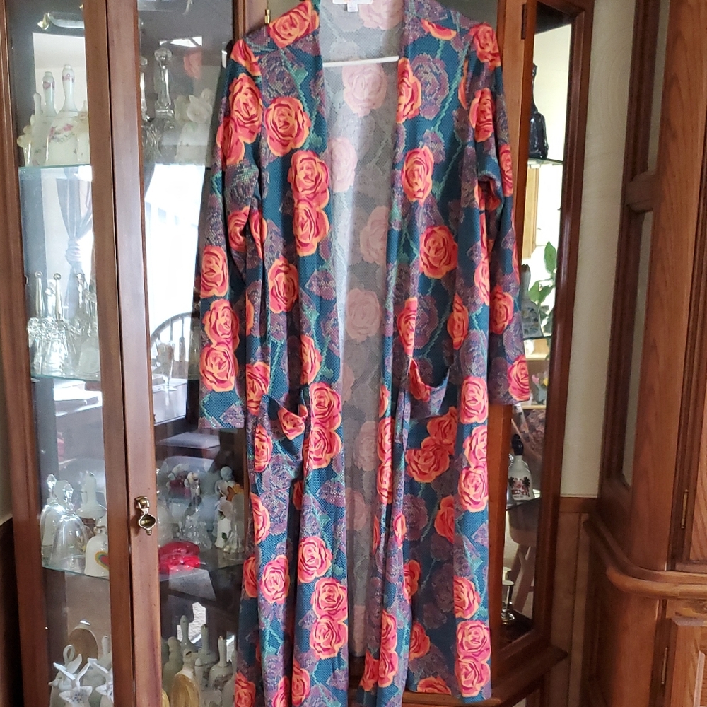 (SARAH #07) (CH) NWOT LuLaRoe Sarah Cardigan